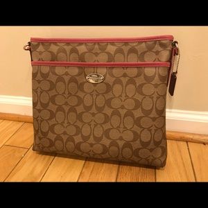 Coach Signature File Bag Crossbody